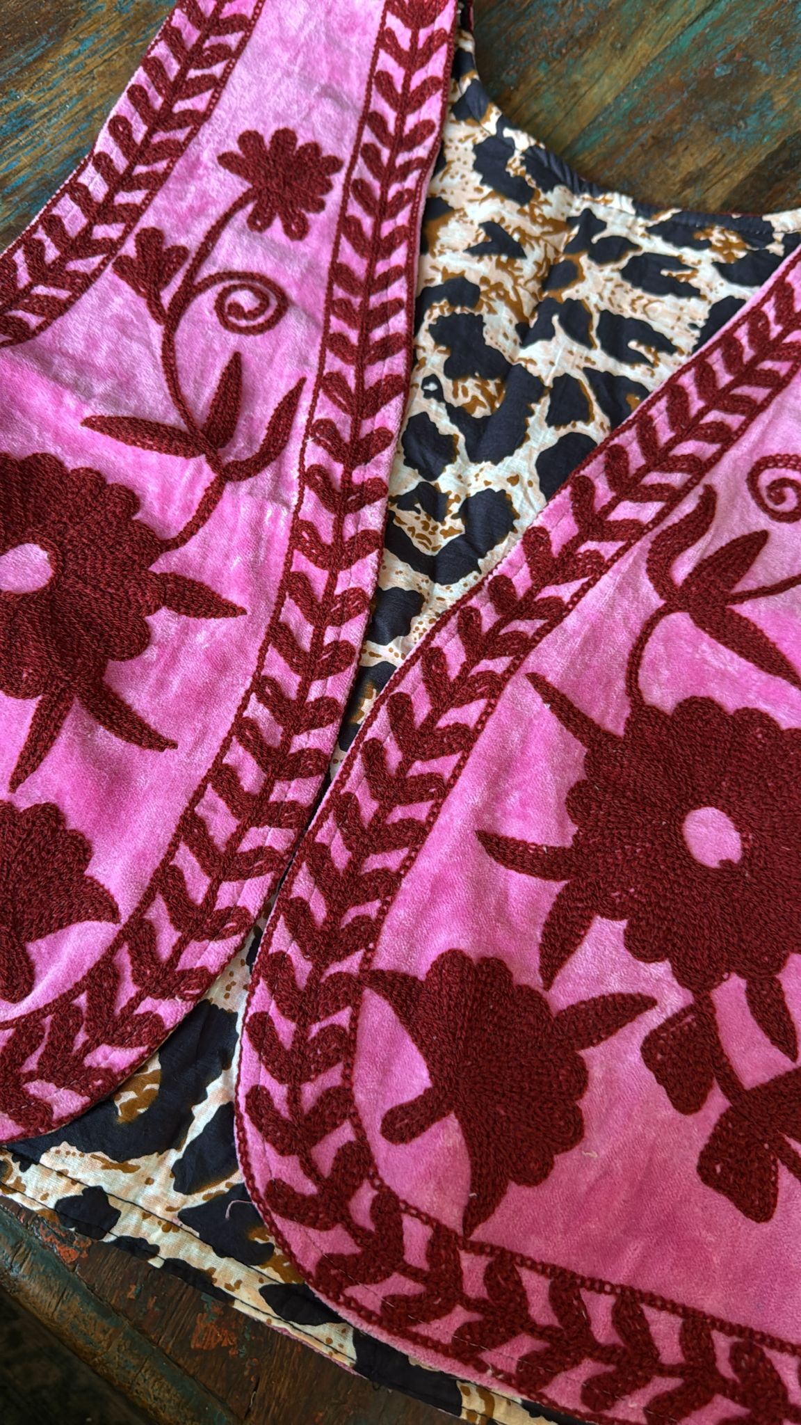 Suzani velvet Gilet pink panter