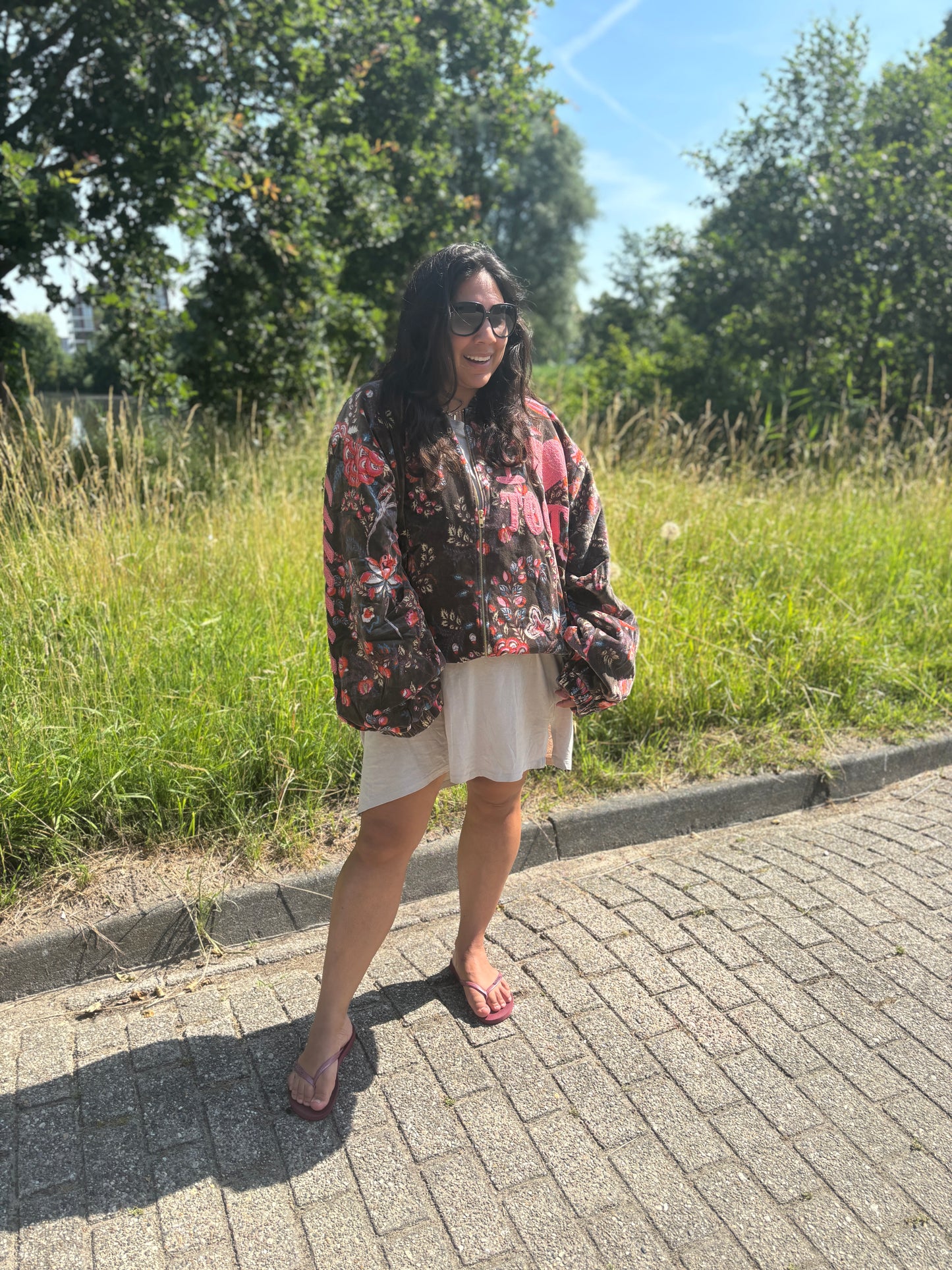 TOUT - Flower Bomber Tout