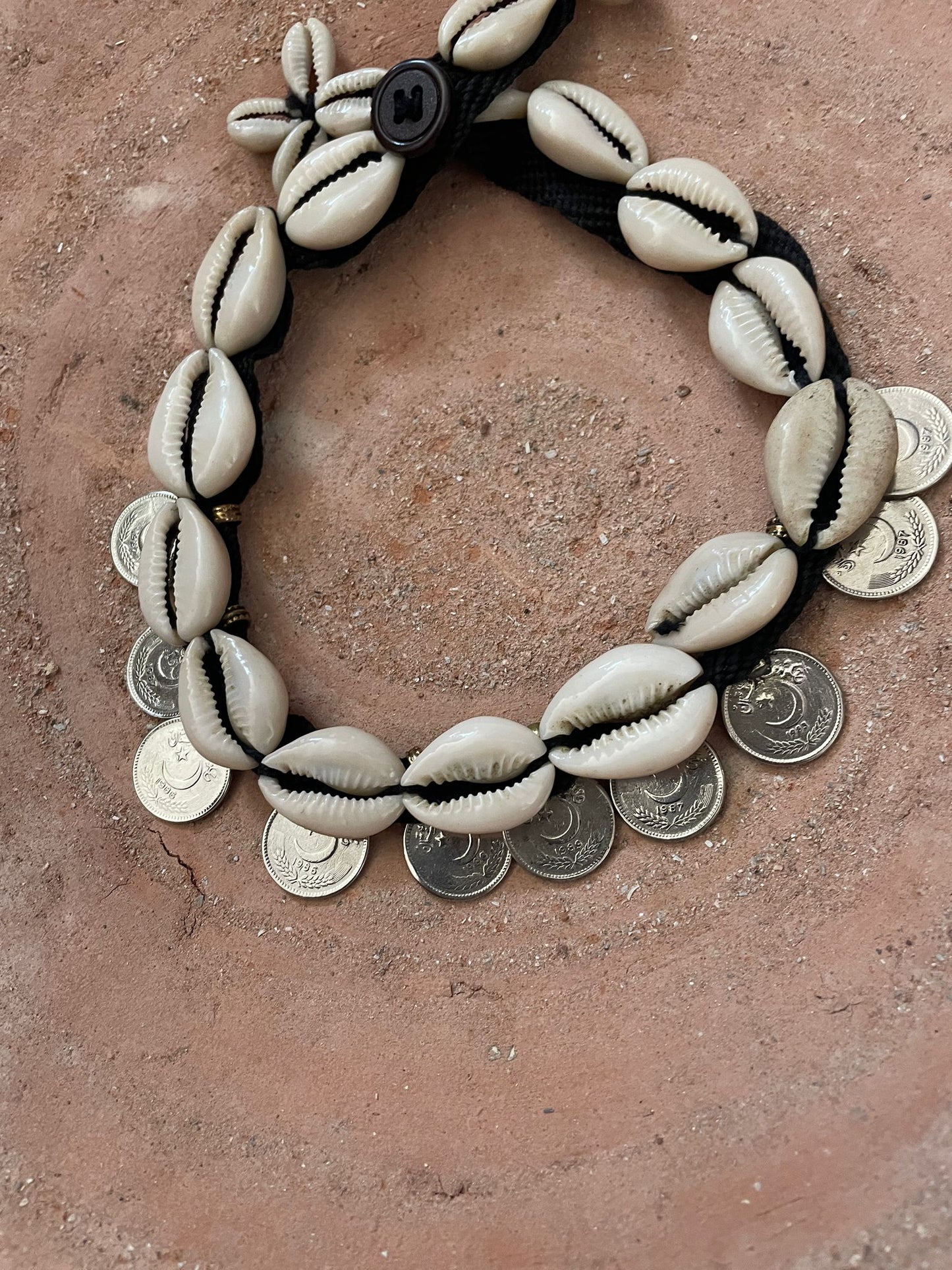 Ketting schelpen en vintage munten