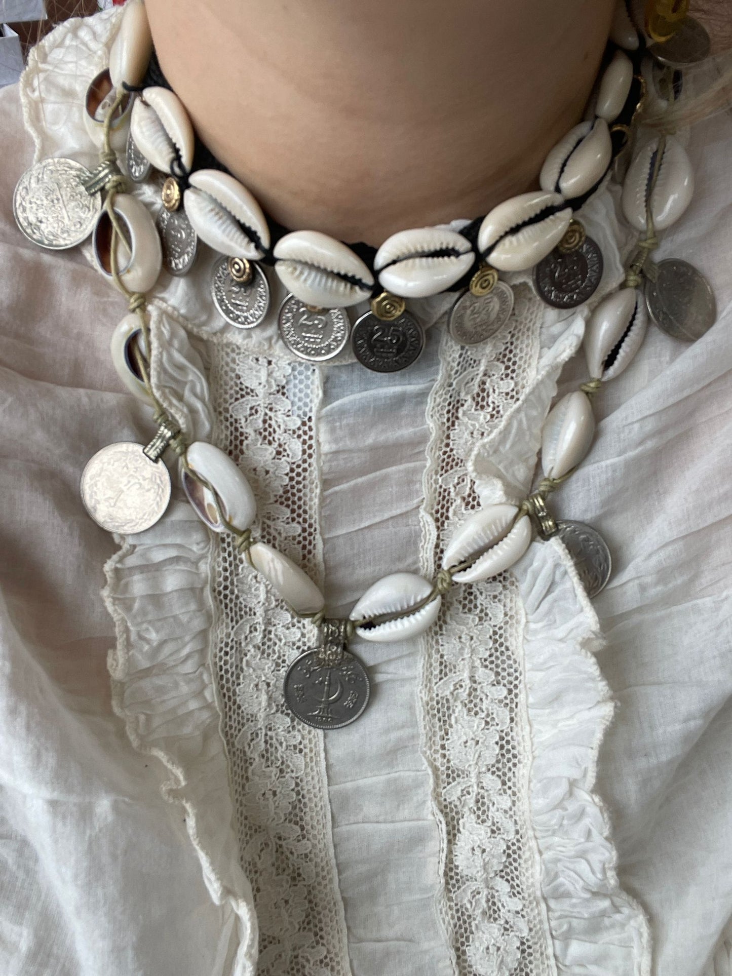Schelpenketting met munten Faye