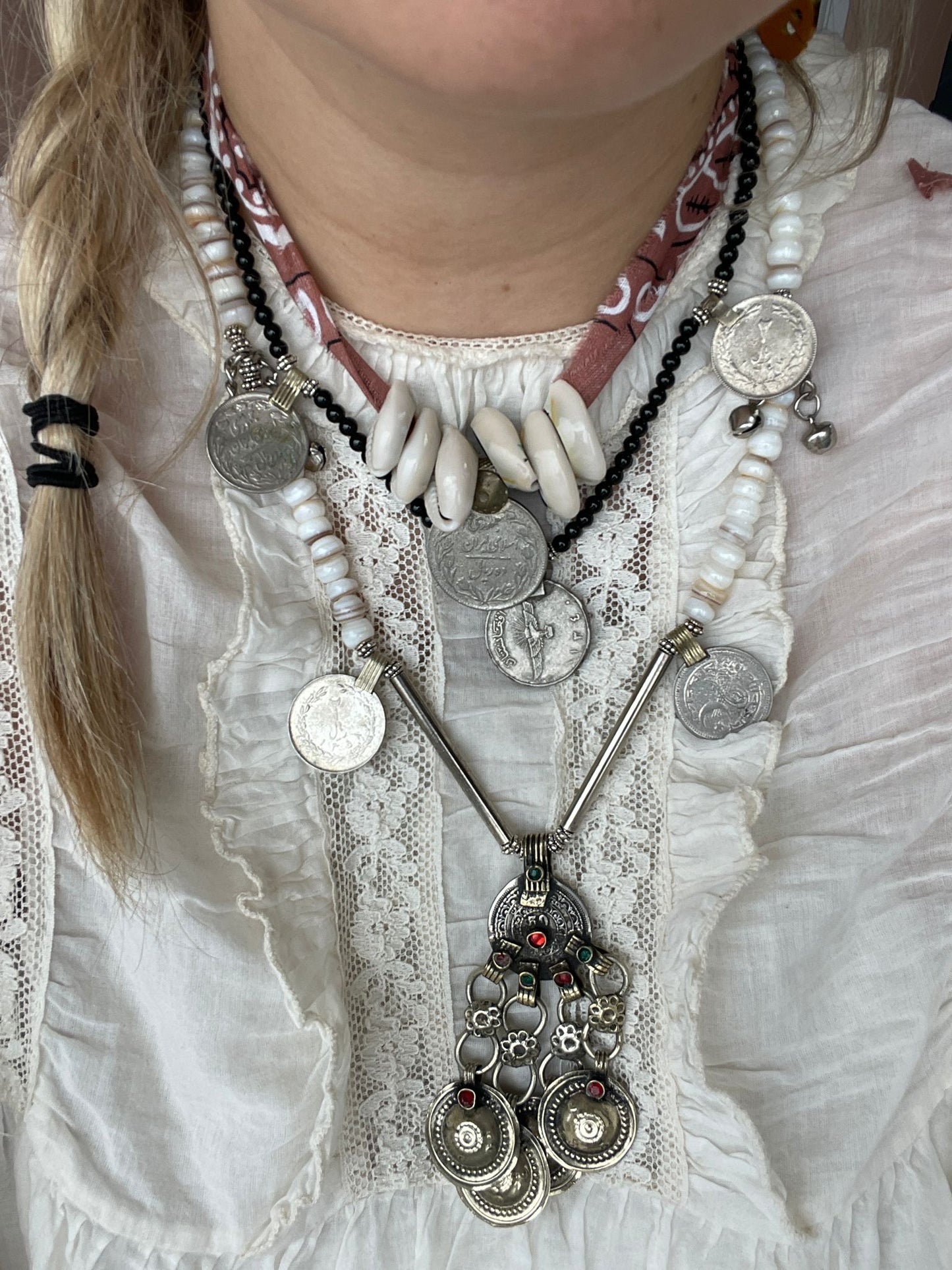 Bandanakettihg met vintage munt Kyra