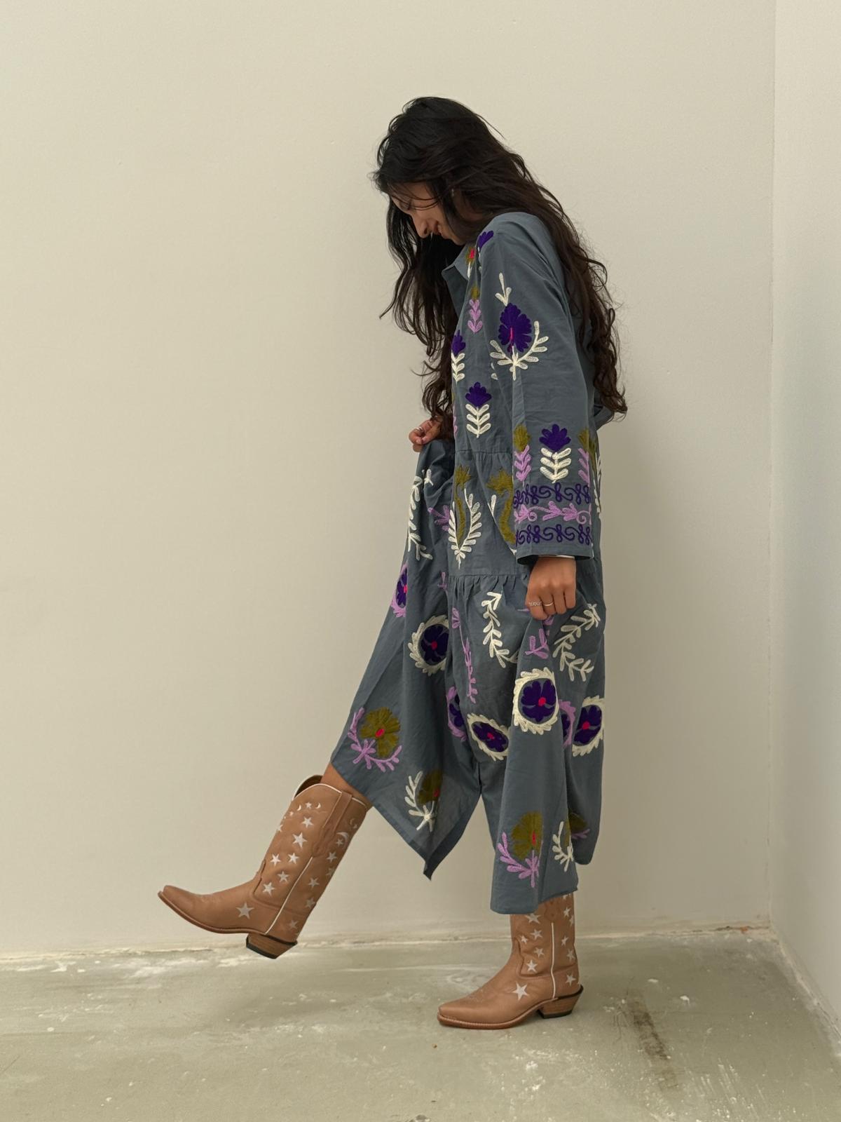 Embroidery dress grey