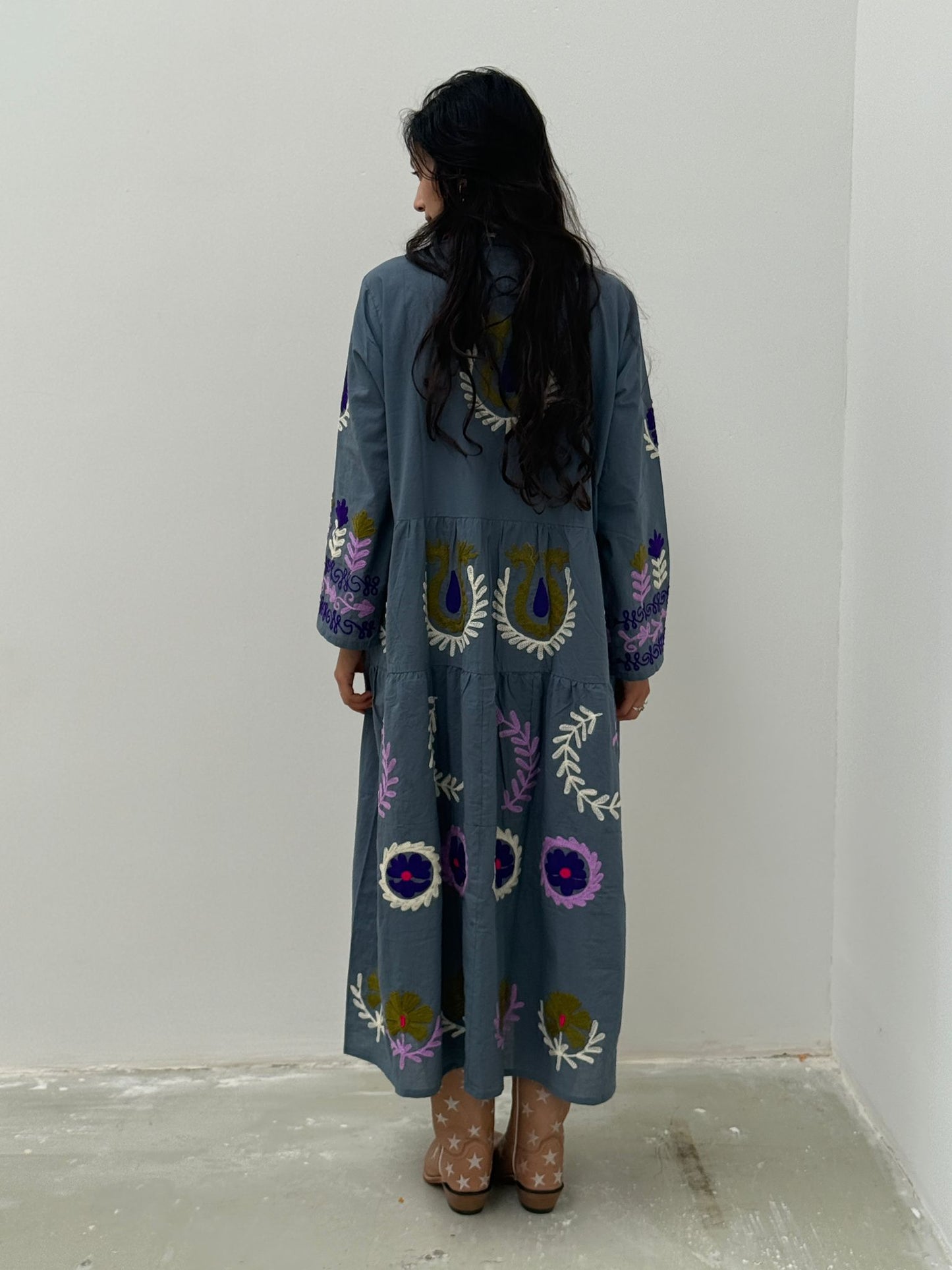 Embroidery dress grey
