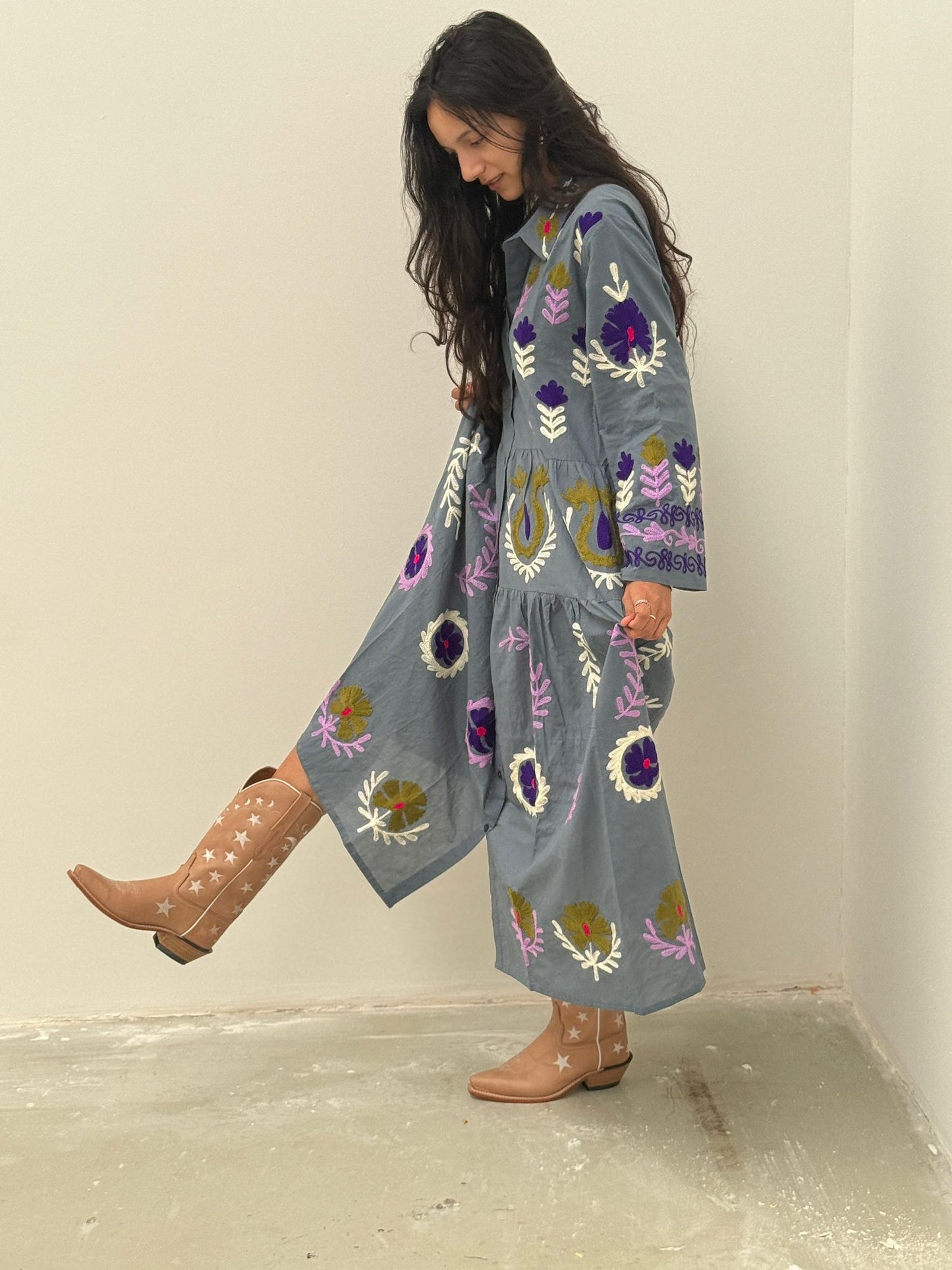 Embroidery dress grey