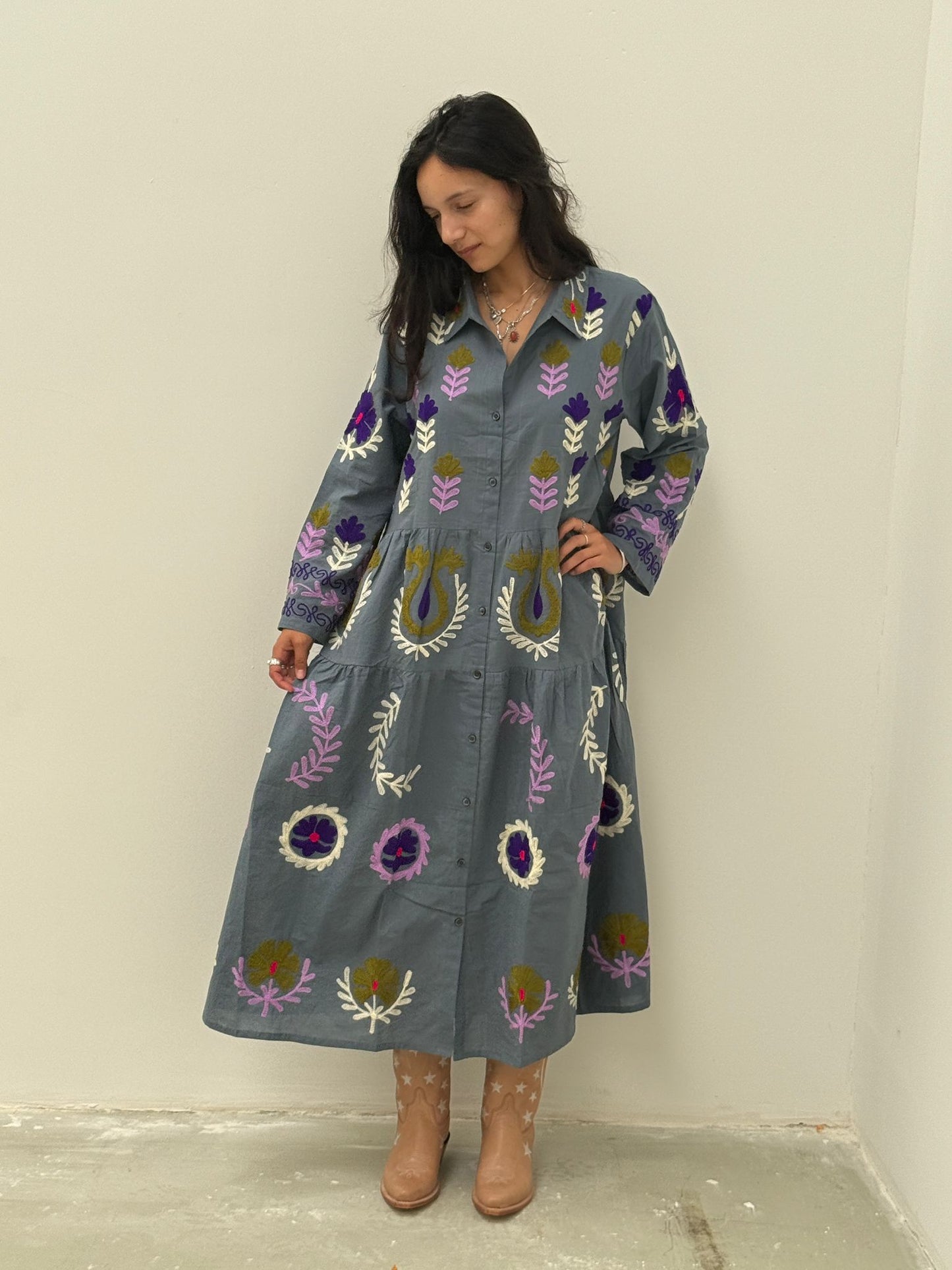 Embroidery dress grey