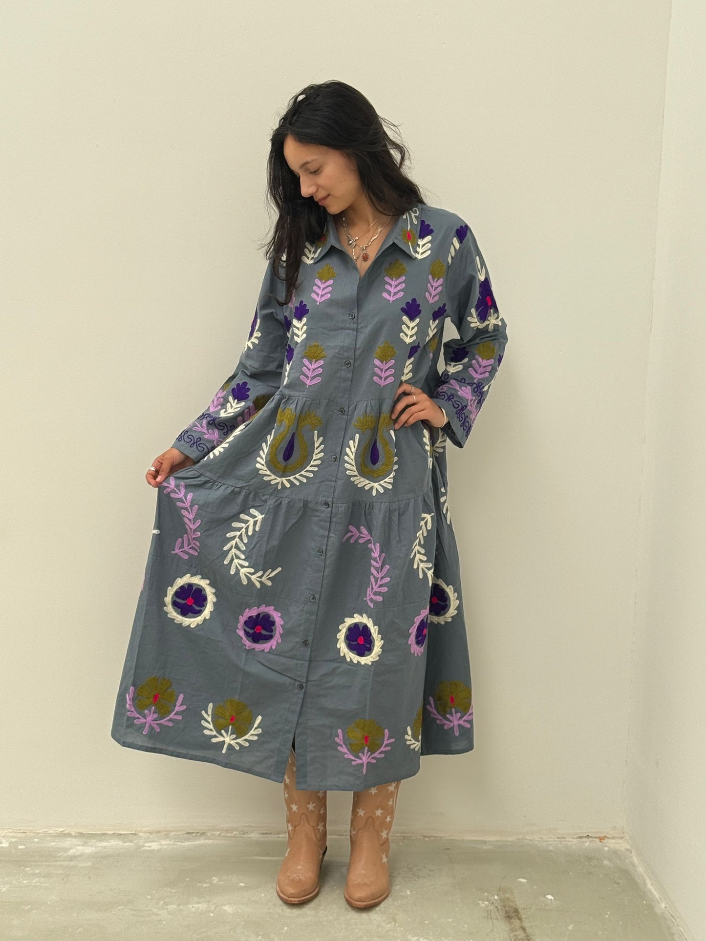 Embroidery dress grey