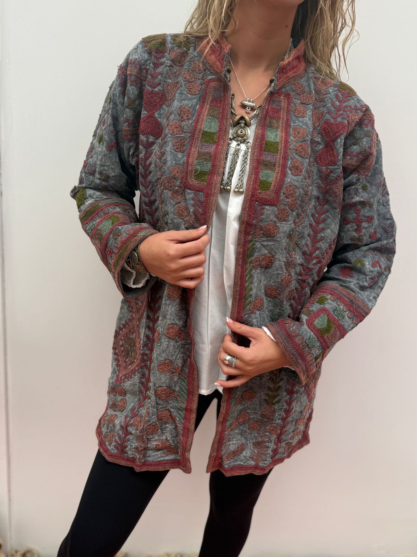 Medium Long cotton Embroidery jas stoned wash