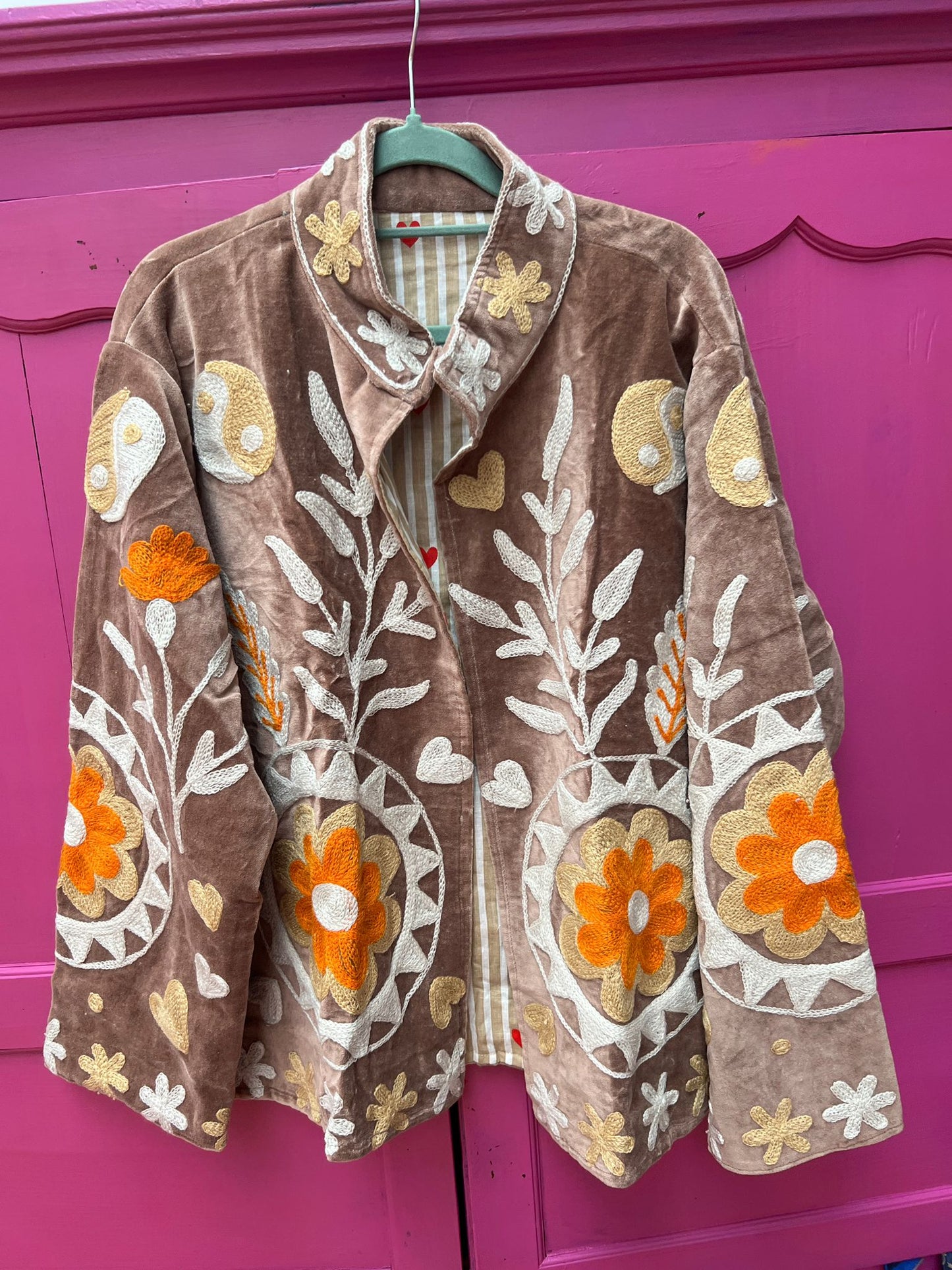 Velvet brown Yingyang