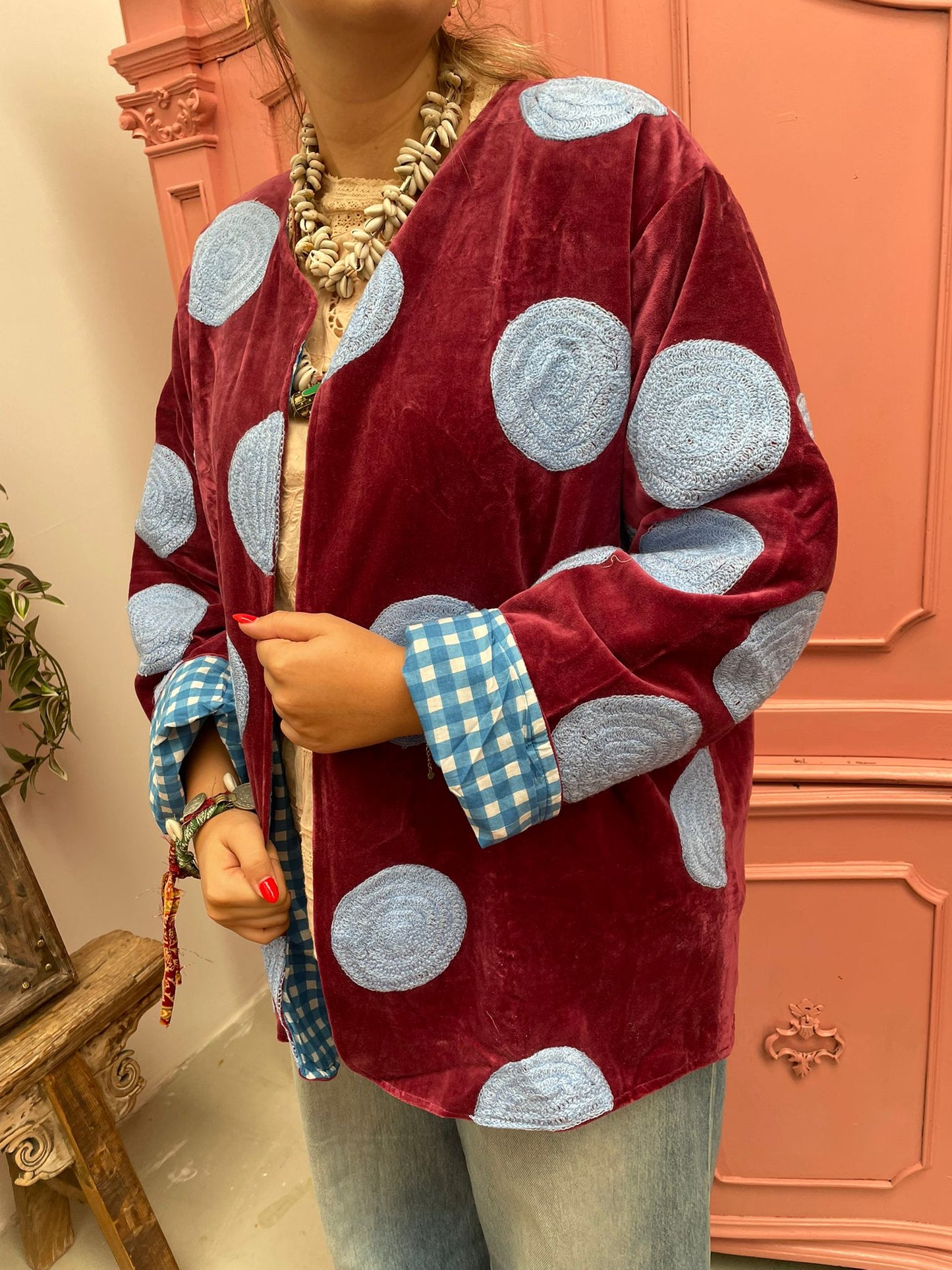 Velvet embroidery Dots Roodbruin blauw