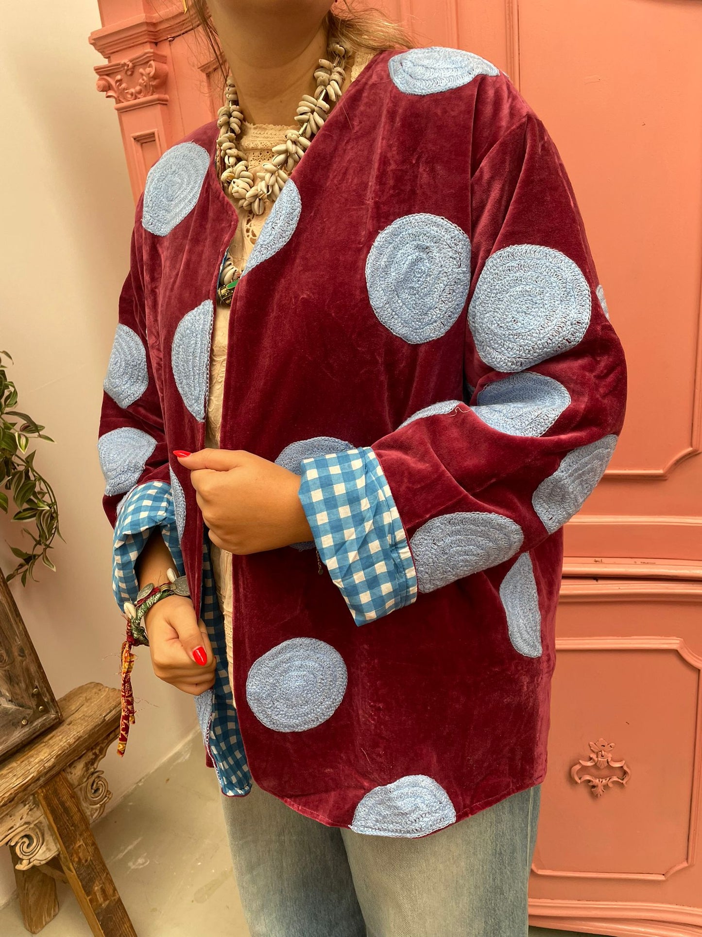 Velvet embroidery Dots Roodbruin blauw