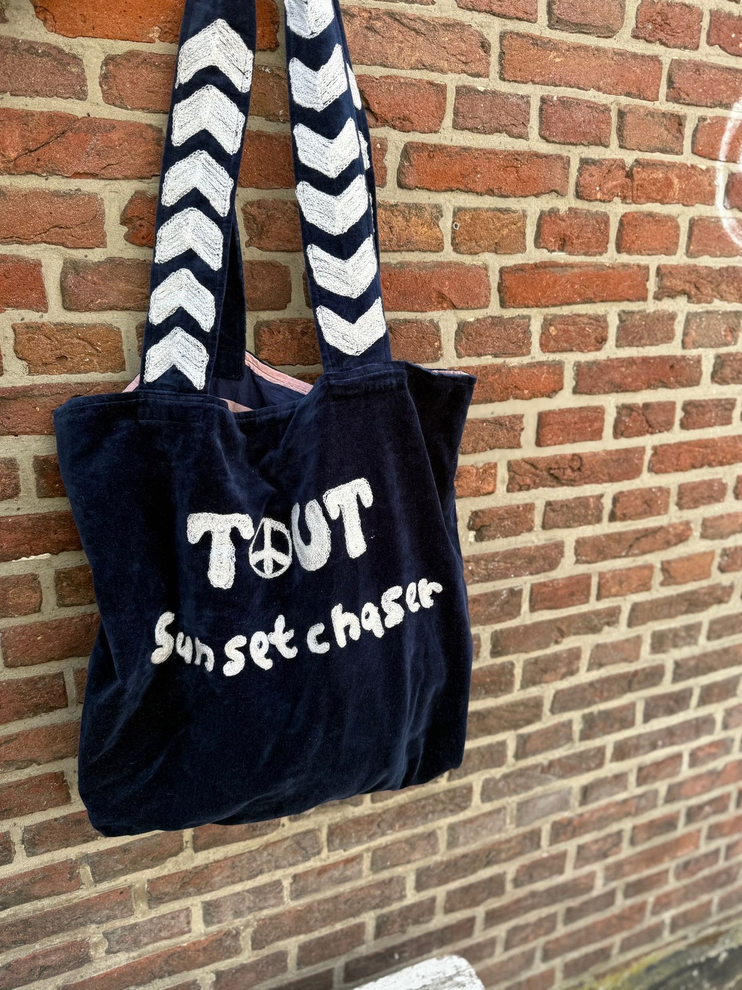 Velvet embroidery "Sunsetchaser" tas