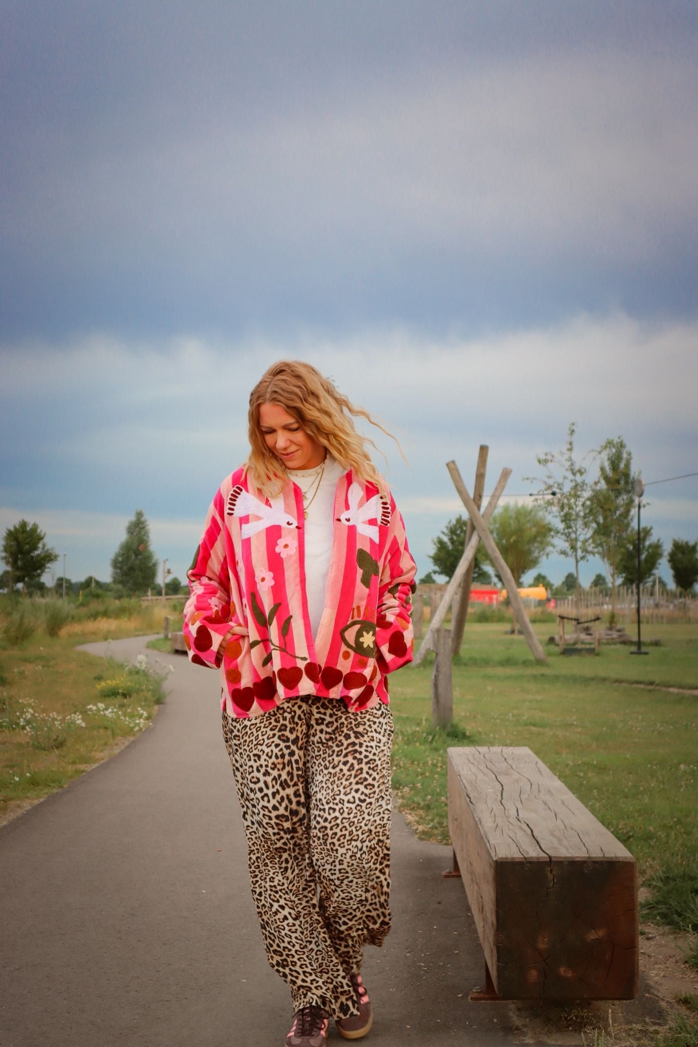 Velvet embroidery jacket birds Pink stripes