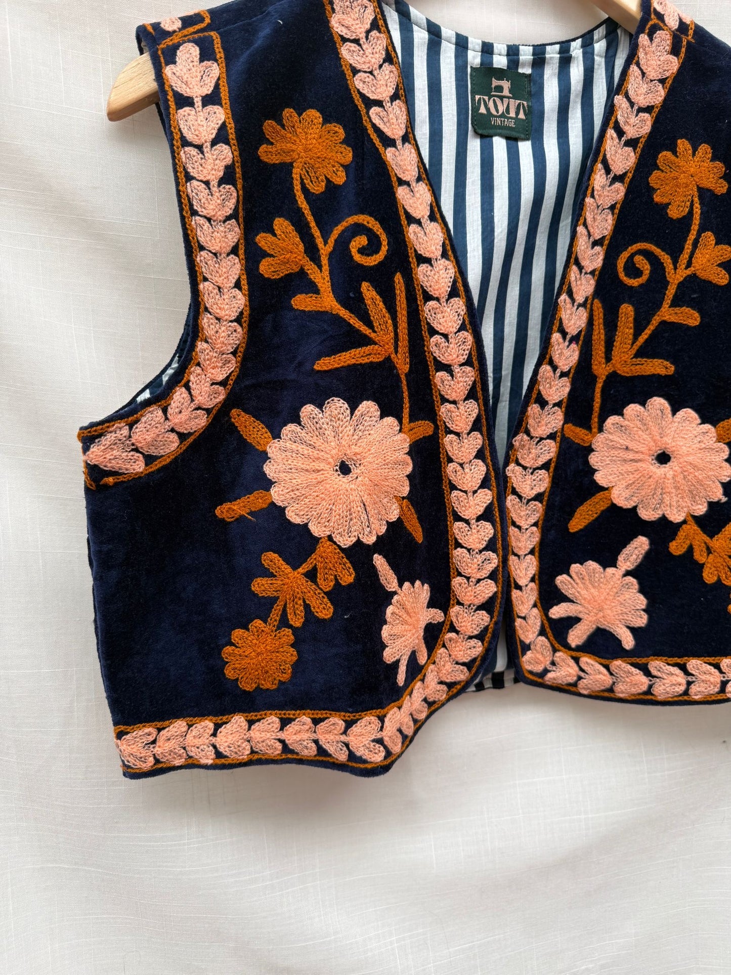 TOUT - Suzani velvet  Gilet