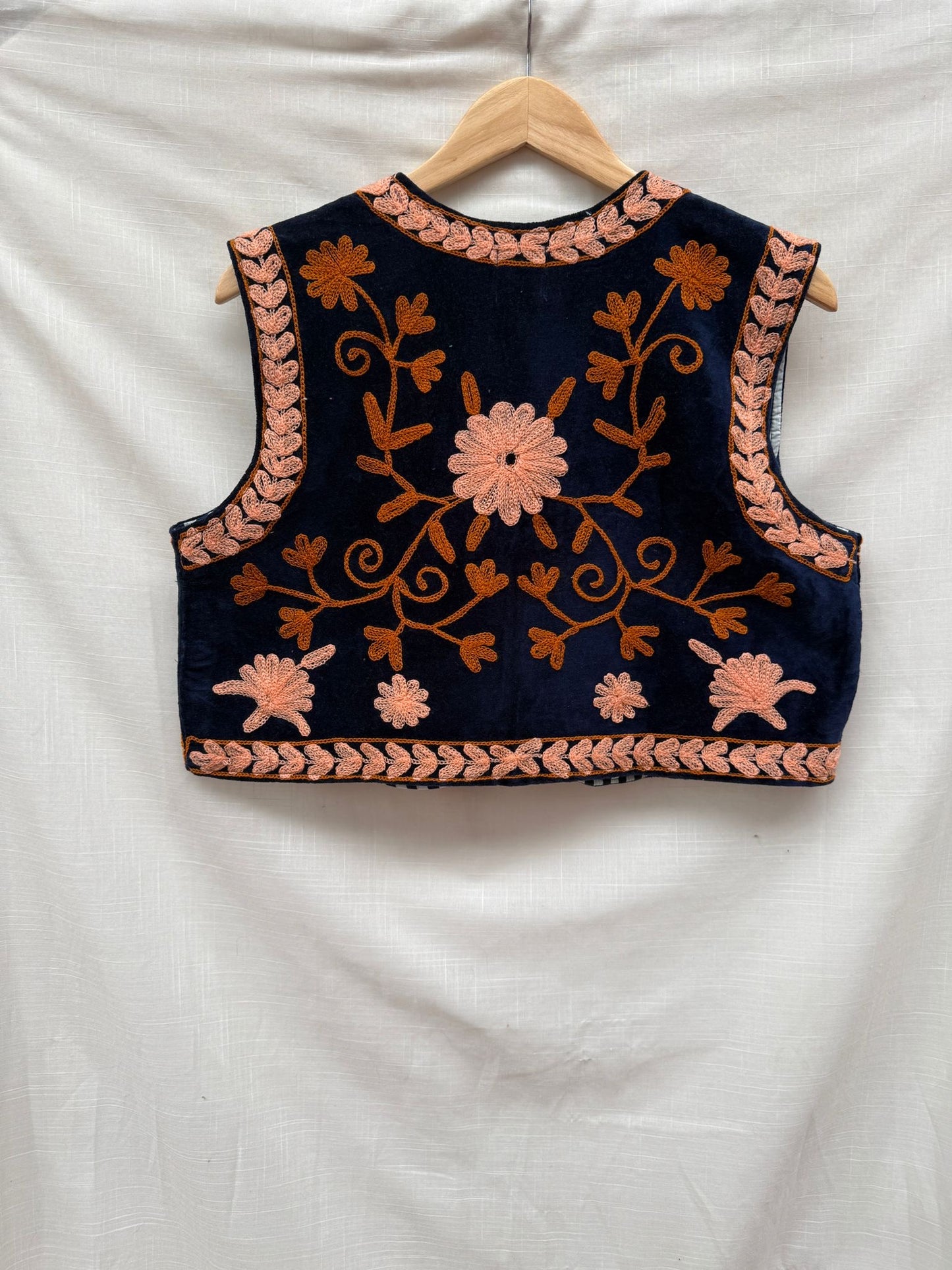 TOUT - Suzani velvet  Gilet