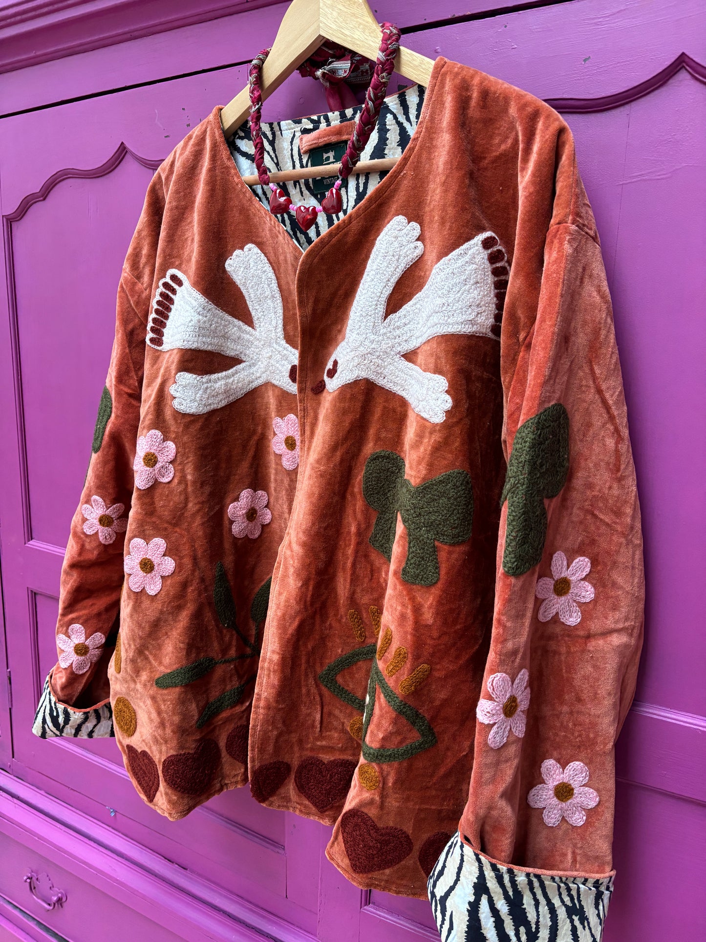 Velvet embroidery jacket birds roestbruin