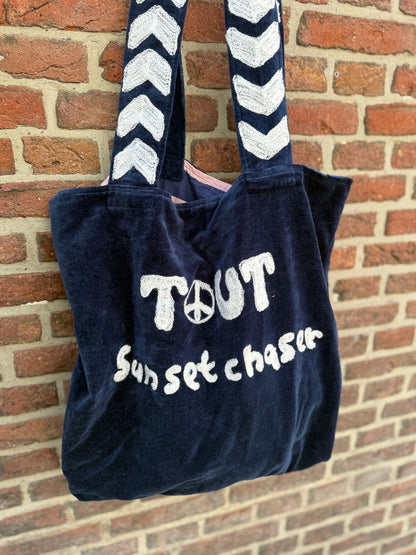 TOUT - Velvet embroidery "Sunsetchaser" tas - All season - one size