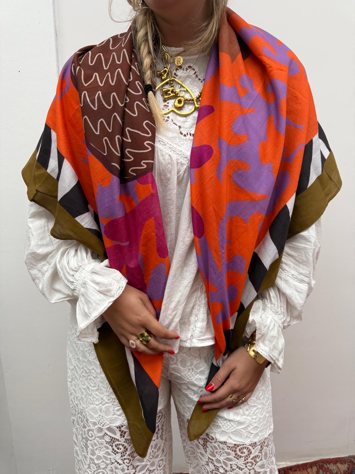TOUT - Amelie Sjaal WOMEN