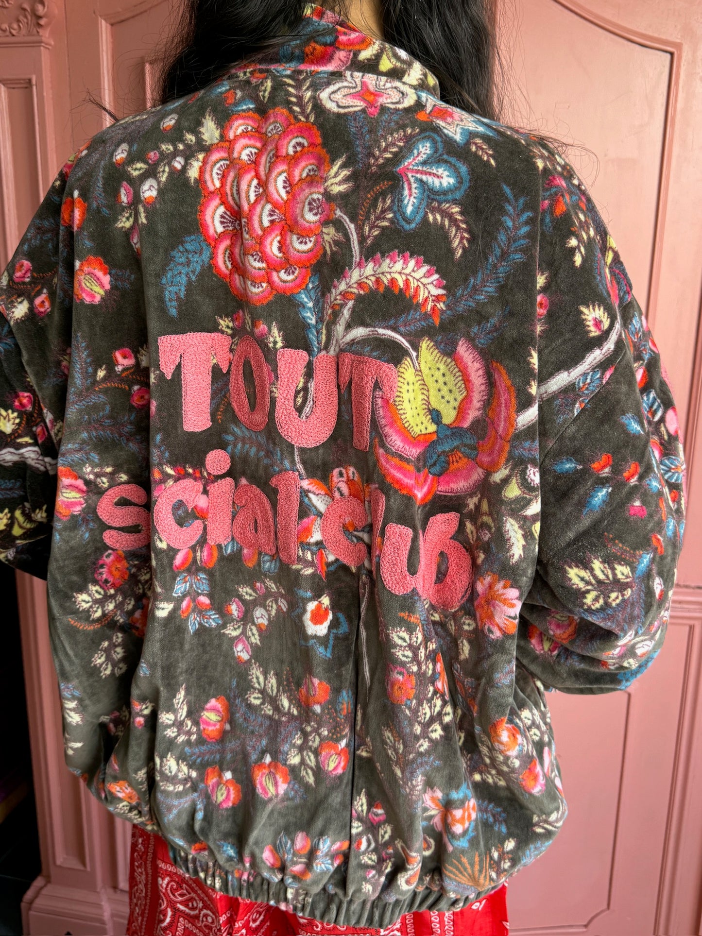 TOUT - Flower Bomber Tout