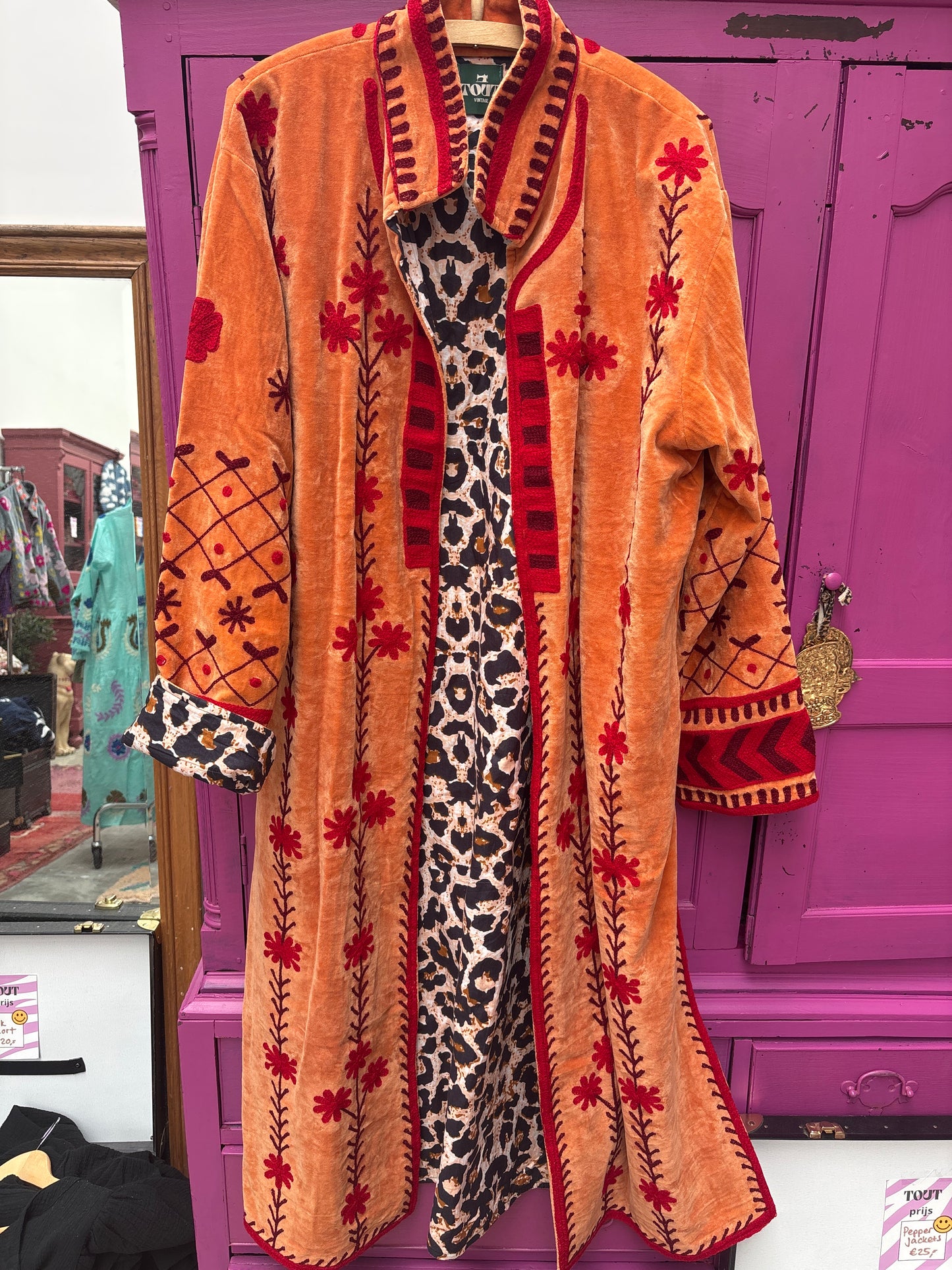 TOUT - orange coat