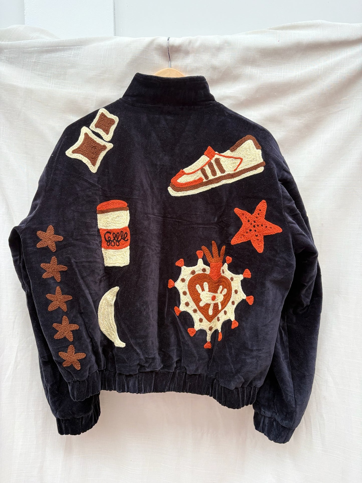 TOUT - Lola Bomber Velvet Black