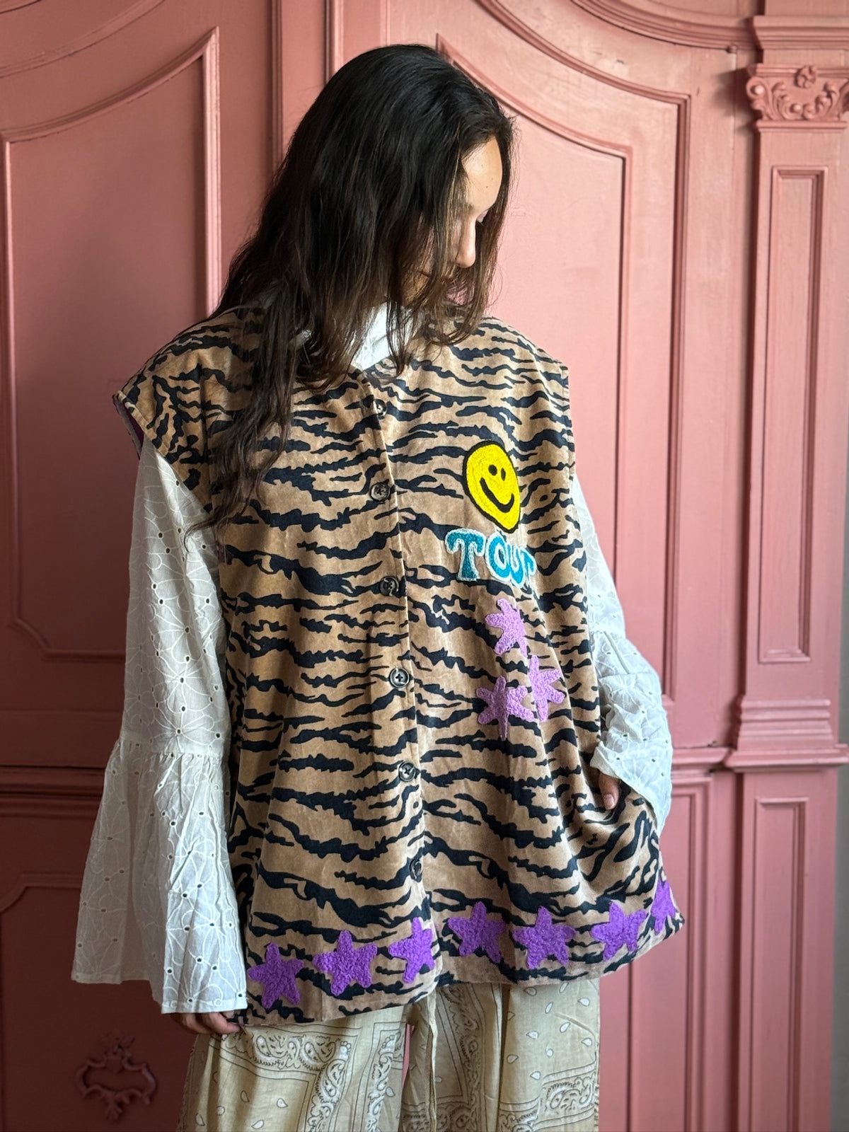 TOUT - Vest Tiger Peace