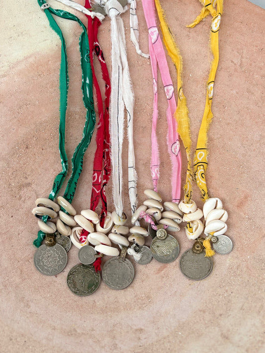 TOUT - Loua Ketting met munt en schelp