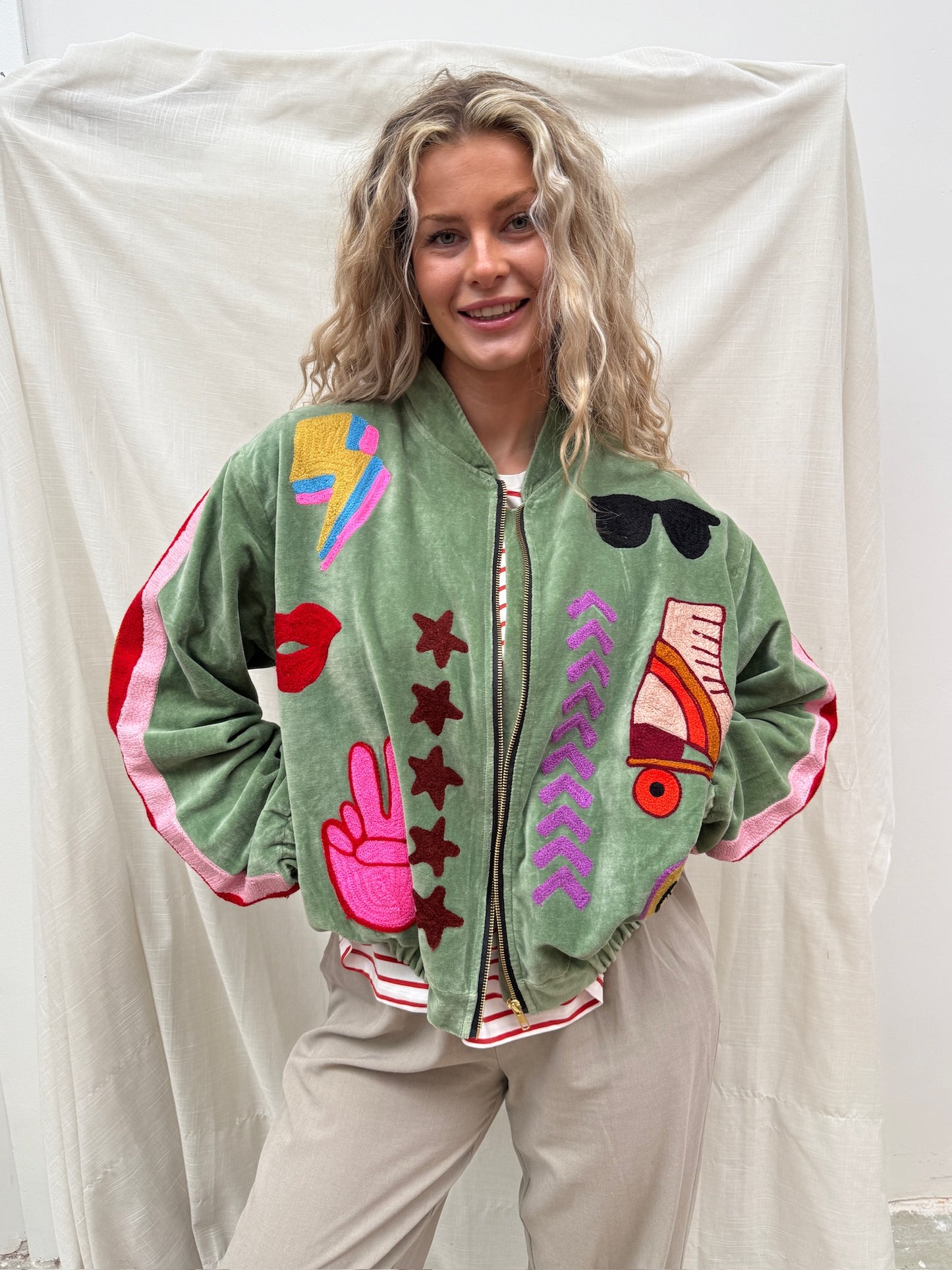 TOUT - Lola Bomber Velvet Green