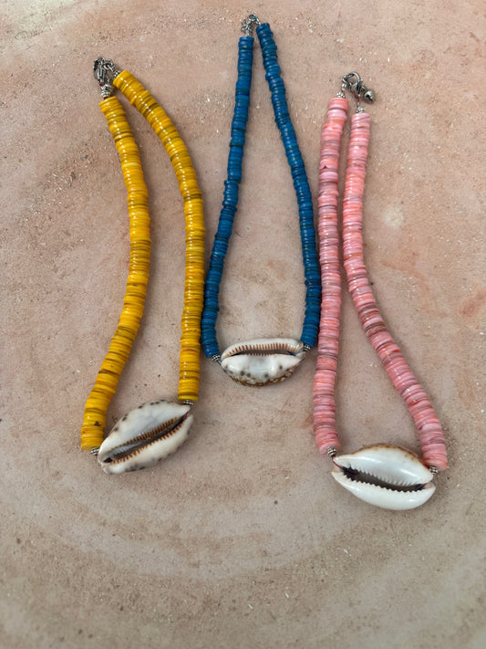 TOUT - Izzy schelpenketting met grote schelp