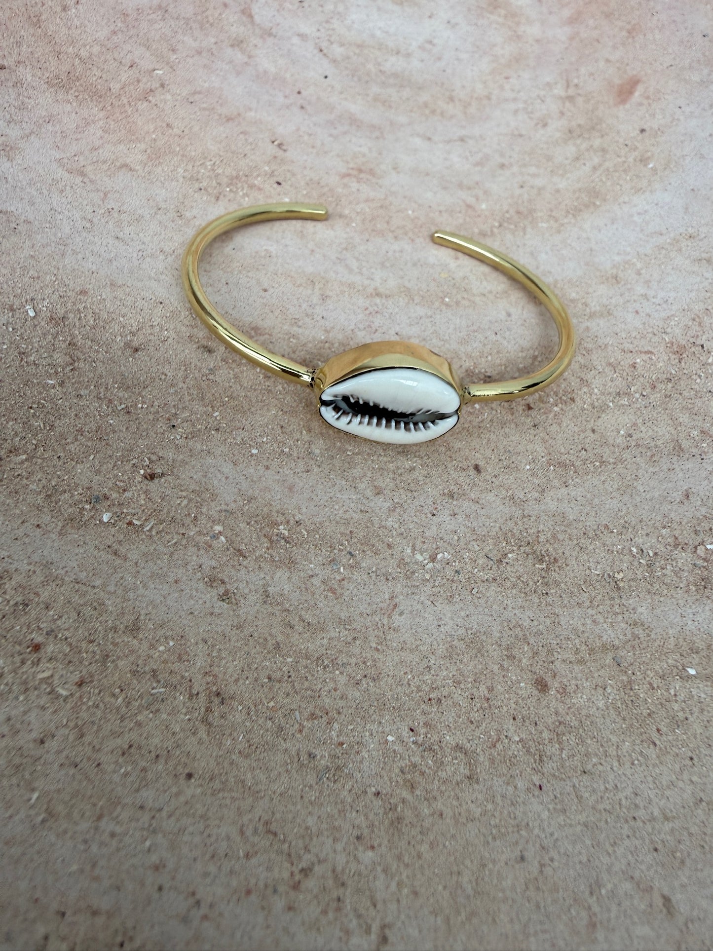 TOUT - Lotte schelpenarmband