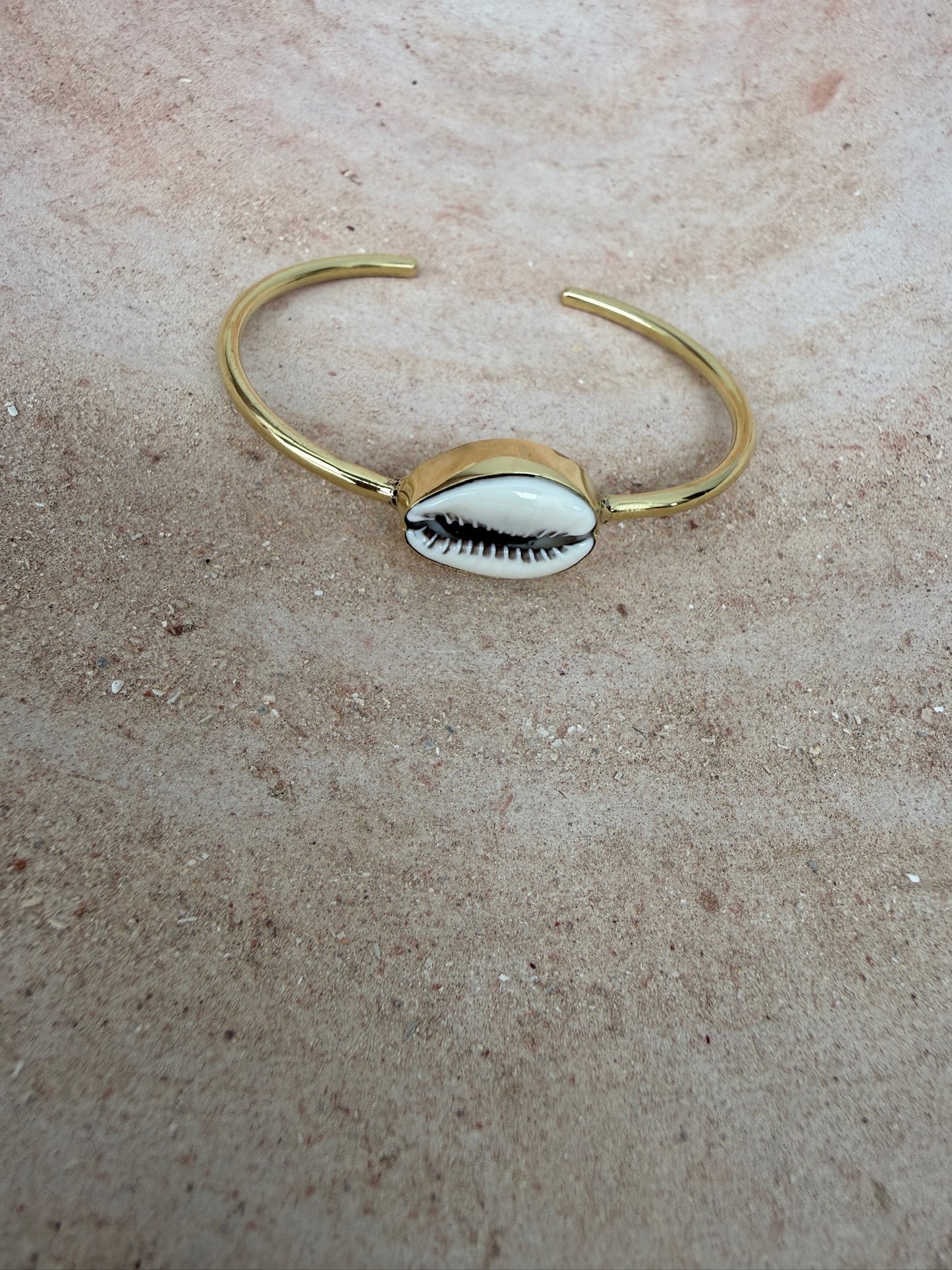 TOUT - Lotte schelpenarmband