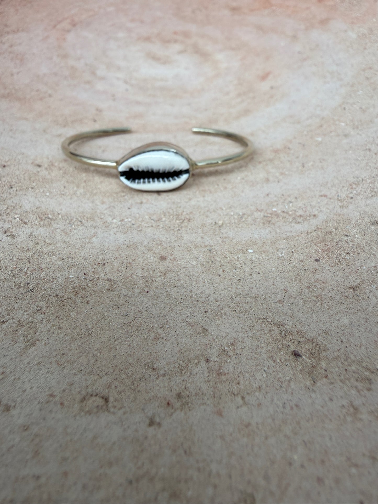 TOUT - Lotte schelpenarmband