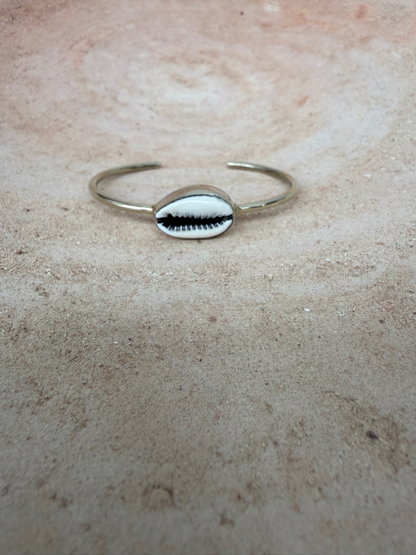 TOUT - Lotte schelpenarmband