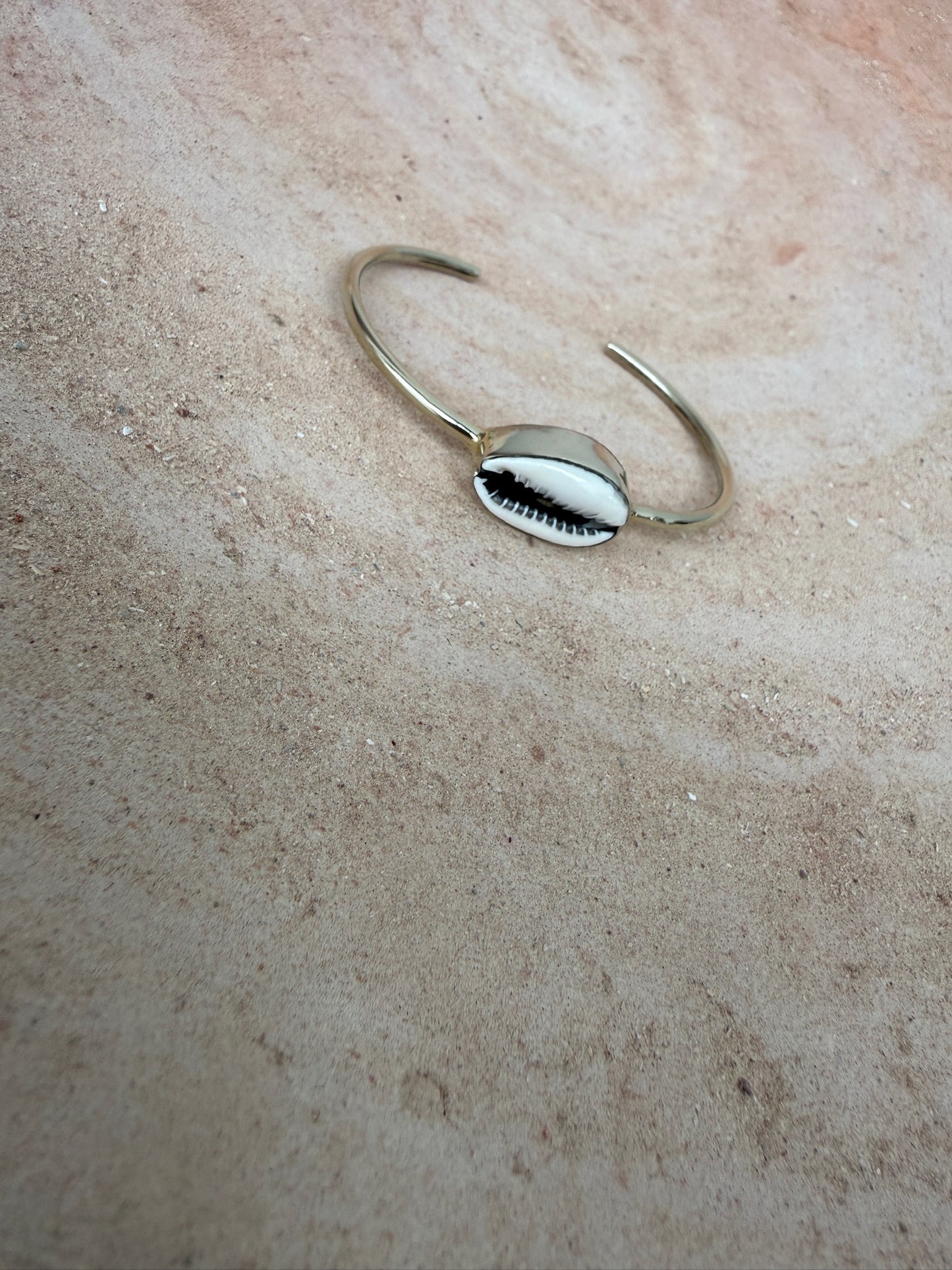 TOUT - Lotte schelpenarmband