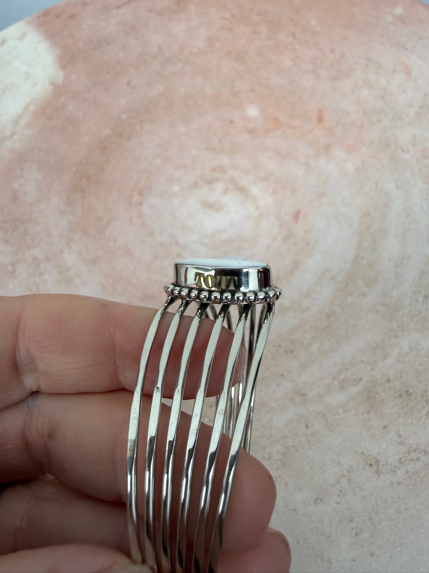 TOUT - Nena schelpenarmband