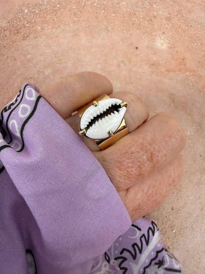 TOUT - Lilly Shell Ring