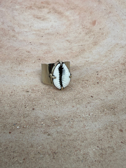 TOUT - Lilly Shell Ring