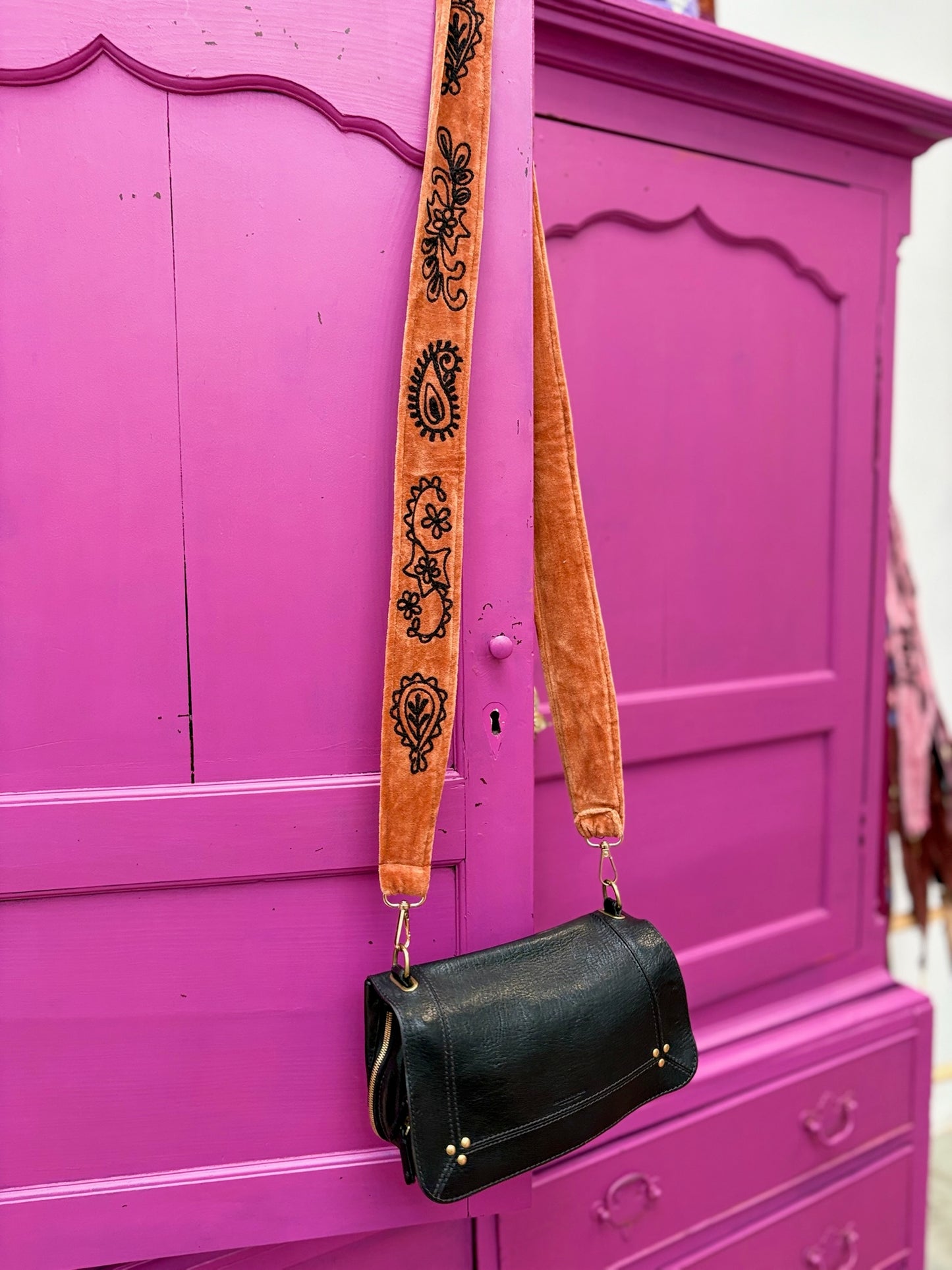 TOUT - Velvet telefoon/tassenkoord Brown
