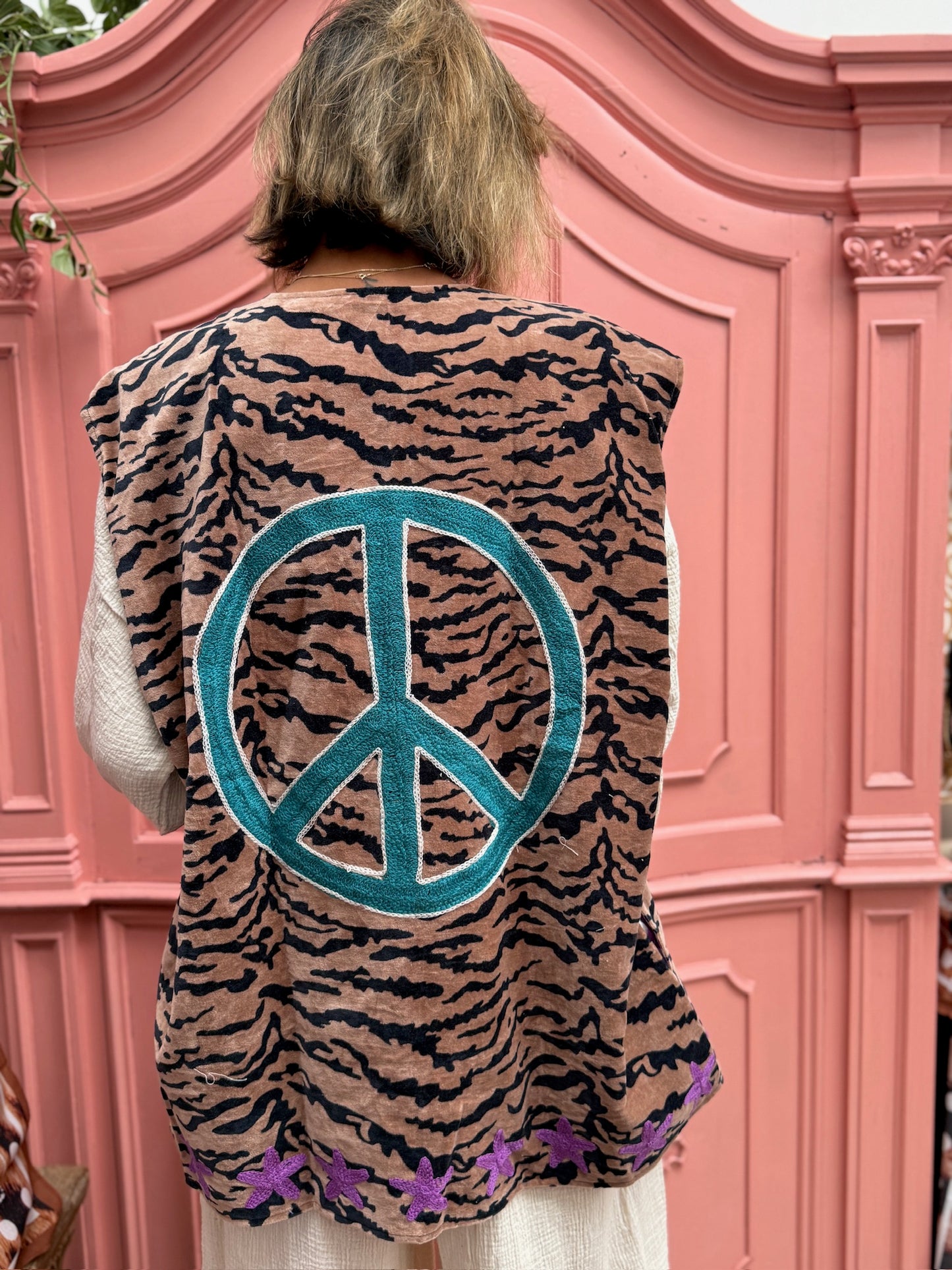 TOUT - Vest Tiger Peace