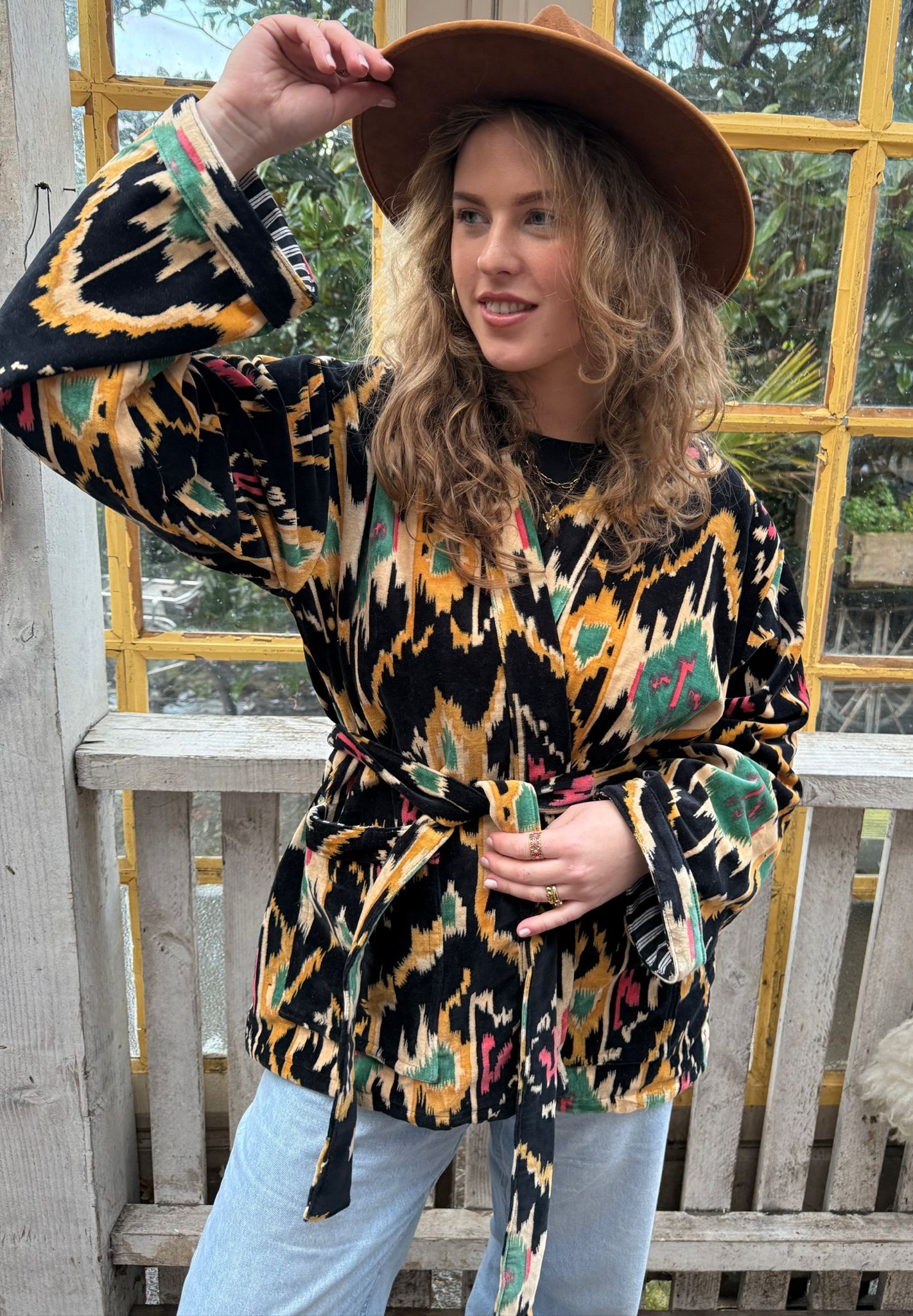 Short velvet kimono