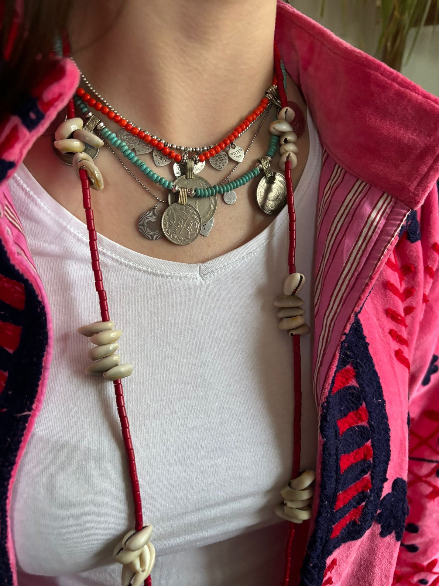 Ketting met met turquoise en munten