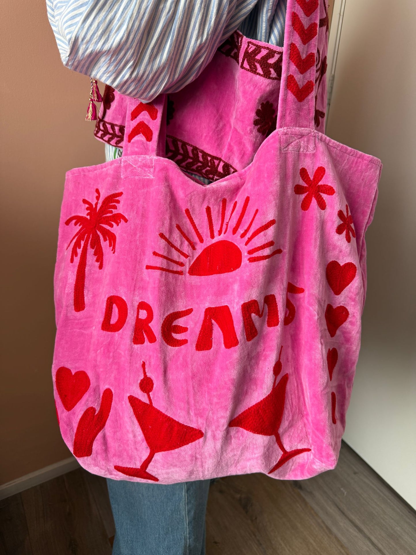 Velvet embroidery "TOUT" tas