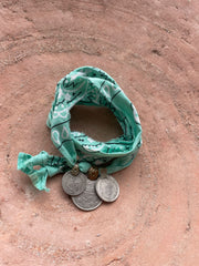 Bandanakettihg met vintage munt Kyra