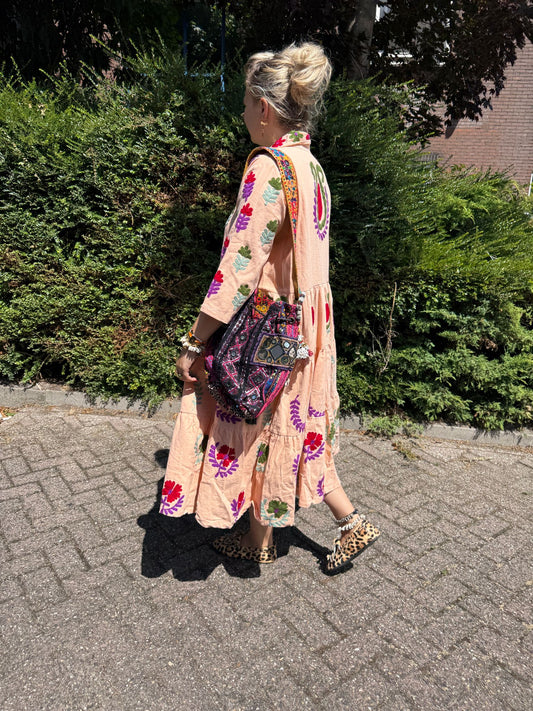 Embroidery jurk zalm