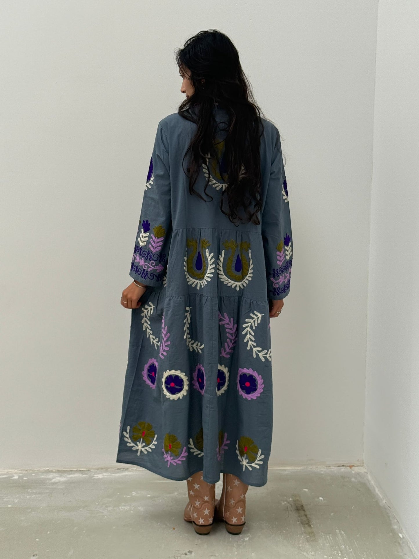 Embroidery dress grey