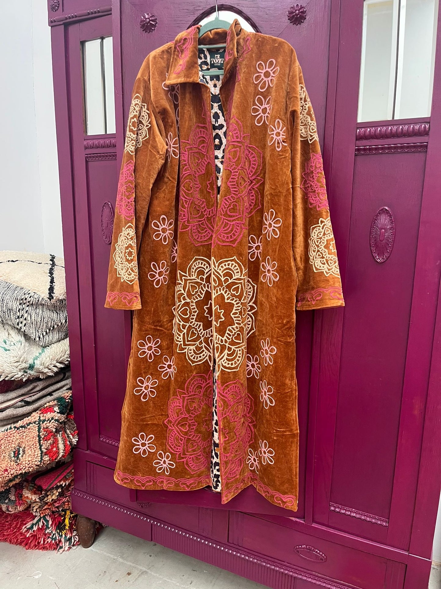 Long velvet Embroidery jas mandala